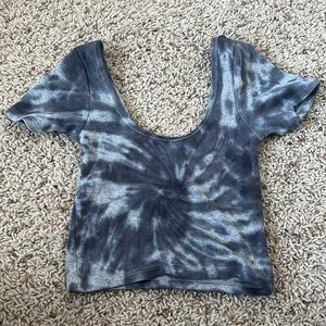cropped scoop-neck black tie-dye pacsun tee